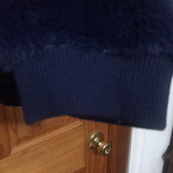 Fuzzy Crop Top - Picture 3 of 4